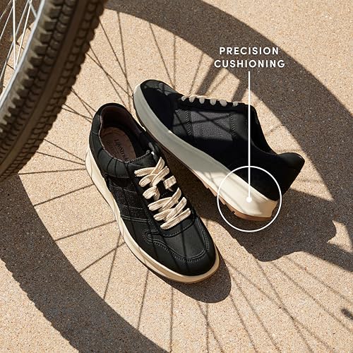 LifeStride Women's Revival Sneaker3