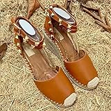 Toda mujer debe tener un par de tacones altos. Disfrute de un momento hermoso en cualquier momento y en cualquier lugar.