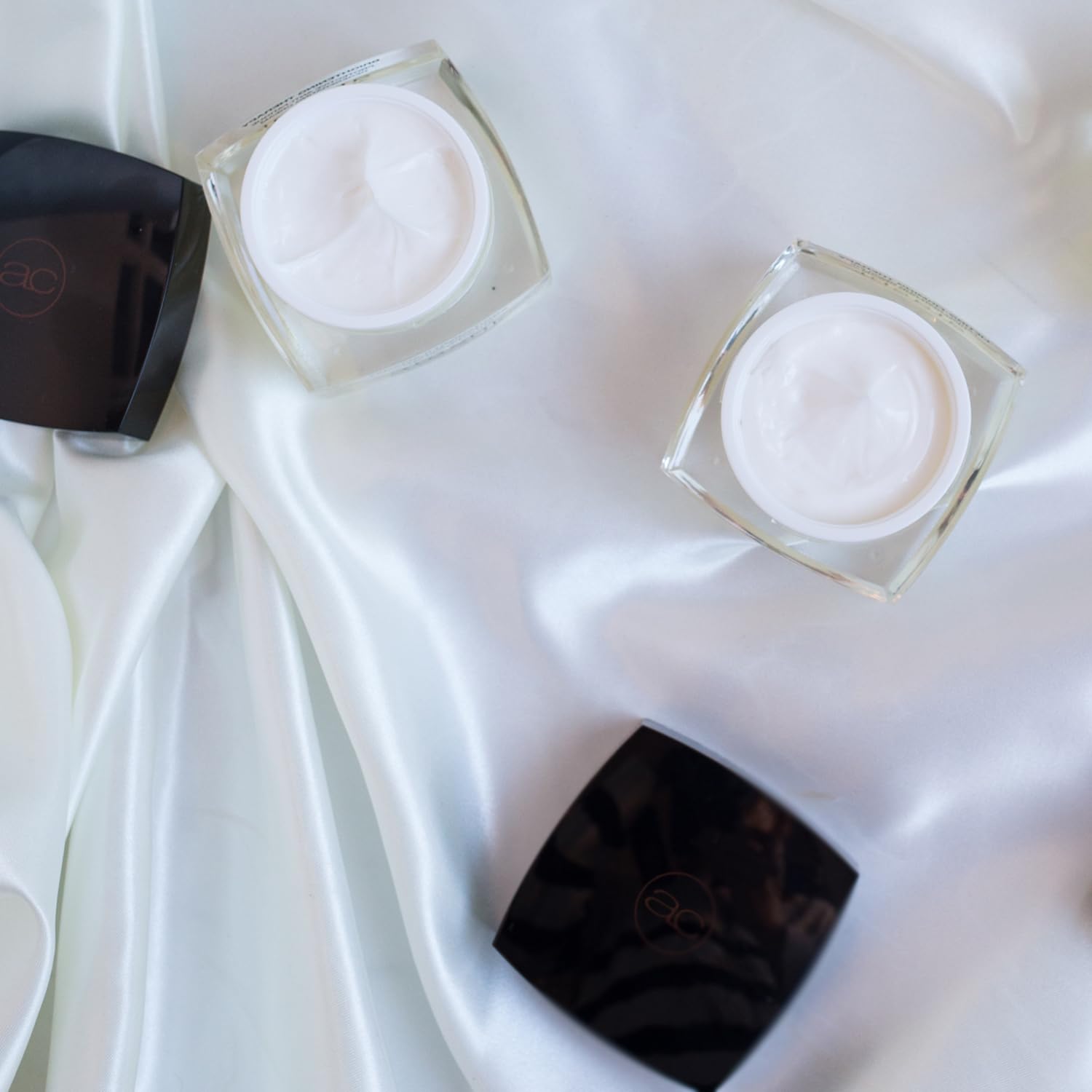 Atashi Cofre Ritual Hidratación y Firmeza con Edelweiss para el Rostro | Incluye Terapia de Hidratación Intensa y Terapia Lifting para una piel más firme, elástica e hidratada