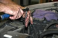 Vista 4 de Kutol Pro 4913 Orange Scrub - Limpiador de manos resistente, botella con bomba de 1 galón, naranja con aroma a naranja (caja de 2)