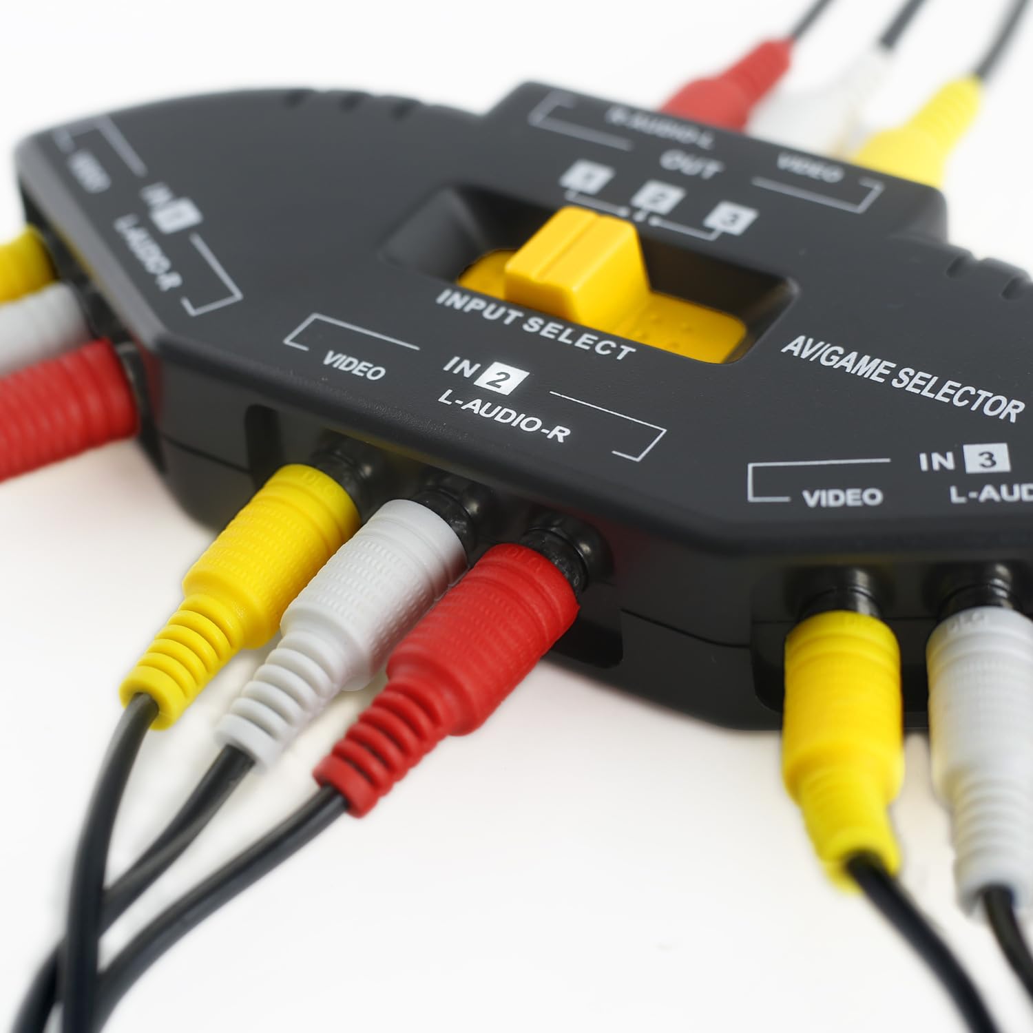 Powered 4 Way 3 RCA Splitter Box 4 in 3 Out Composite Video Audio Distribution Duplicator with Power Adapter