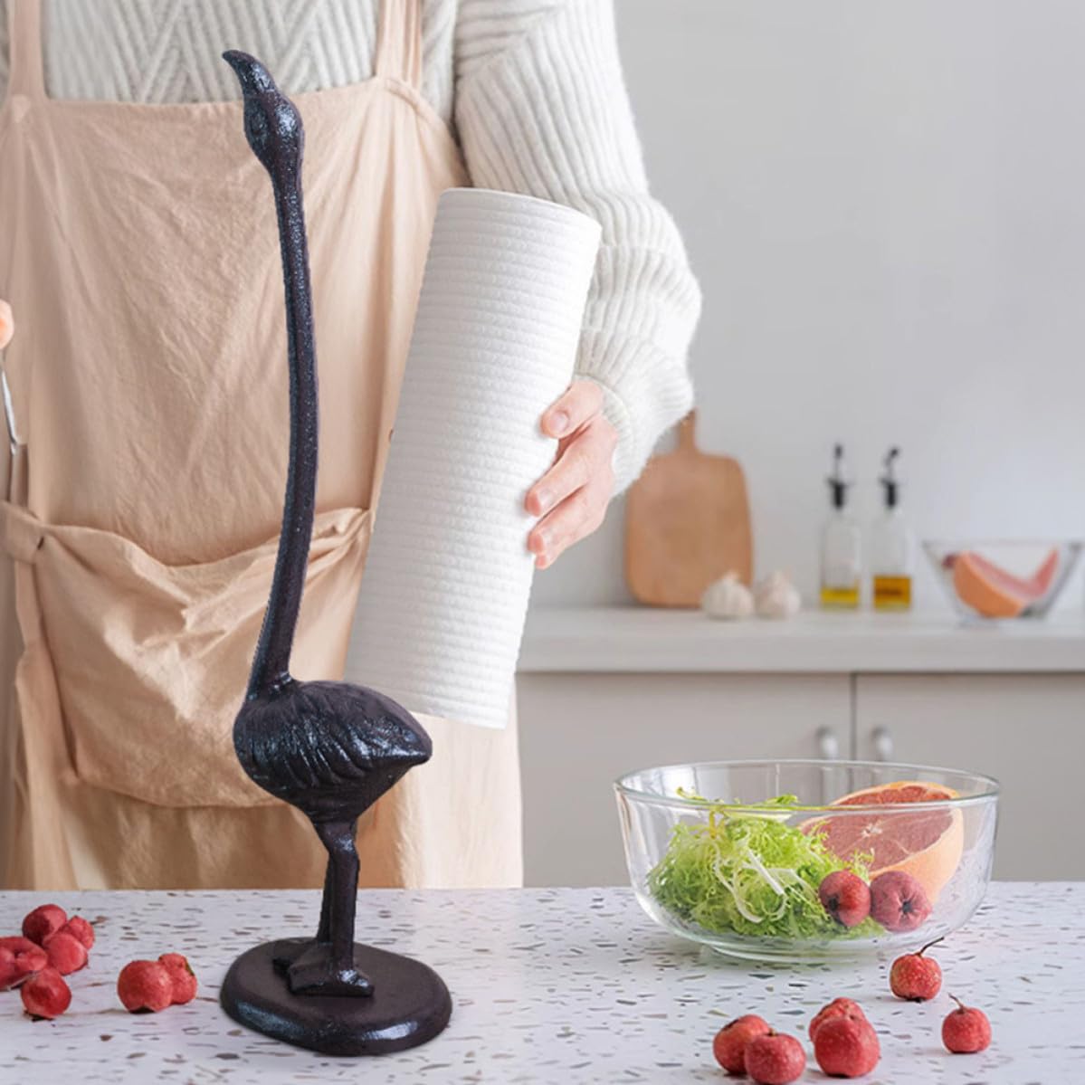 Ciieeo Porta Carta da Cucina a Fenicottero in Ferro Nero, Supporto Verticale da Tavolo per Rotolo di Carta, Decorazione per Casa e Cucina, Facile da Spostare