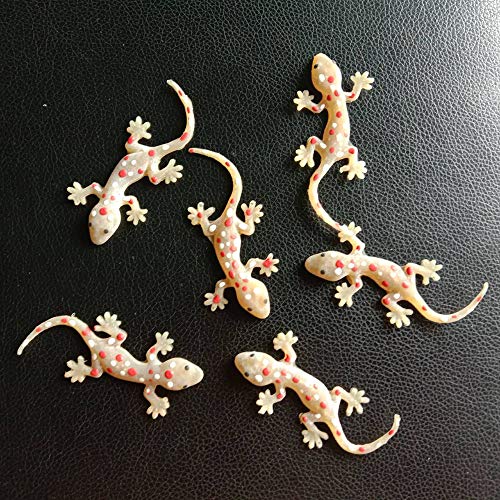 realistic rubber lizard