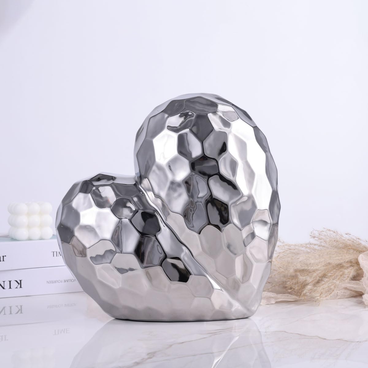 Guichifun Couple Gifts Modern Farmhouse Decor - Resin Heart Sculpture Valentines Day Decor Home Wood Finish Chain Link Décor Love Statues Anniversary Wedding Gifts 8 x 7 x 5.5 Inch