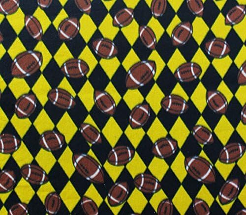 Impresiones de tela polar de forro polar *Football Argyle Fushia 10* / 60 pulgadas de ancho/Vendido por The Yard N-326