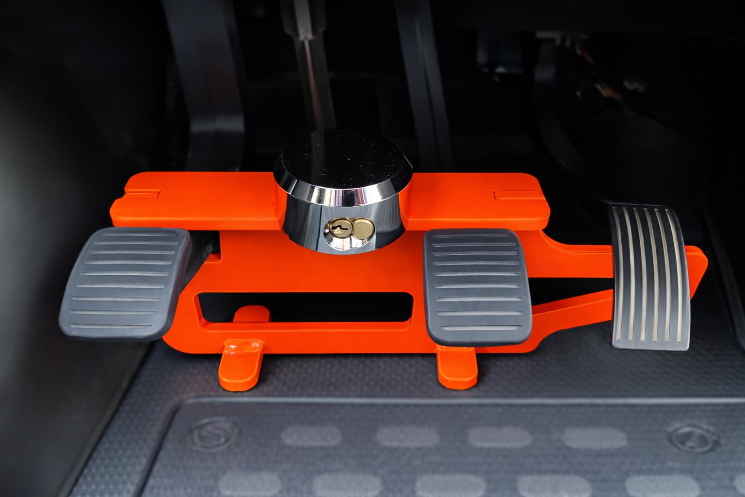 WOMOFIX PedalLock - Blocco pedale Fiat Ducato cambio | Per Peugeot Boxer, Citroën Jumper e Opel Movano • Set completo con lucchetto a puck • Protezione immobilizzatore meccanica