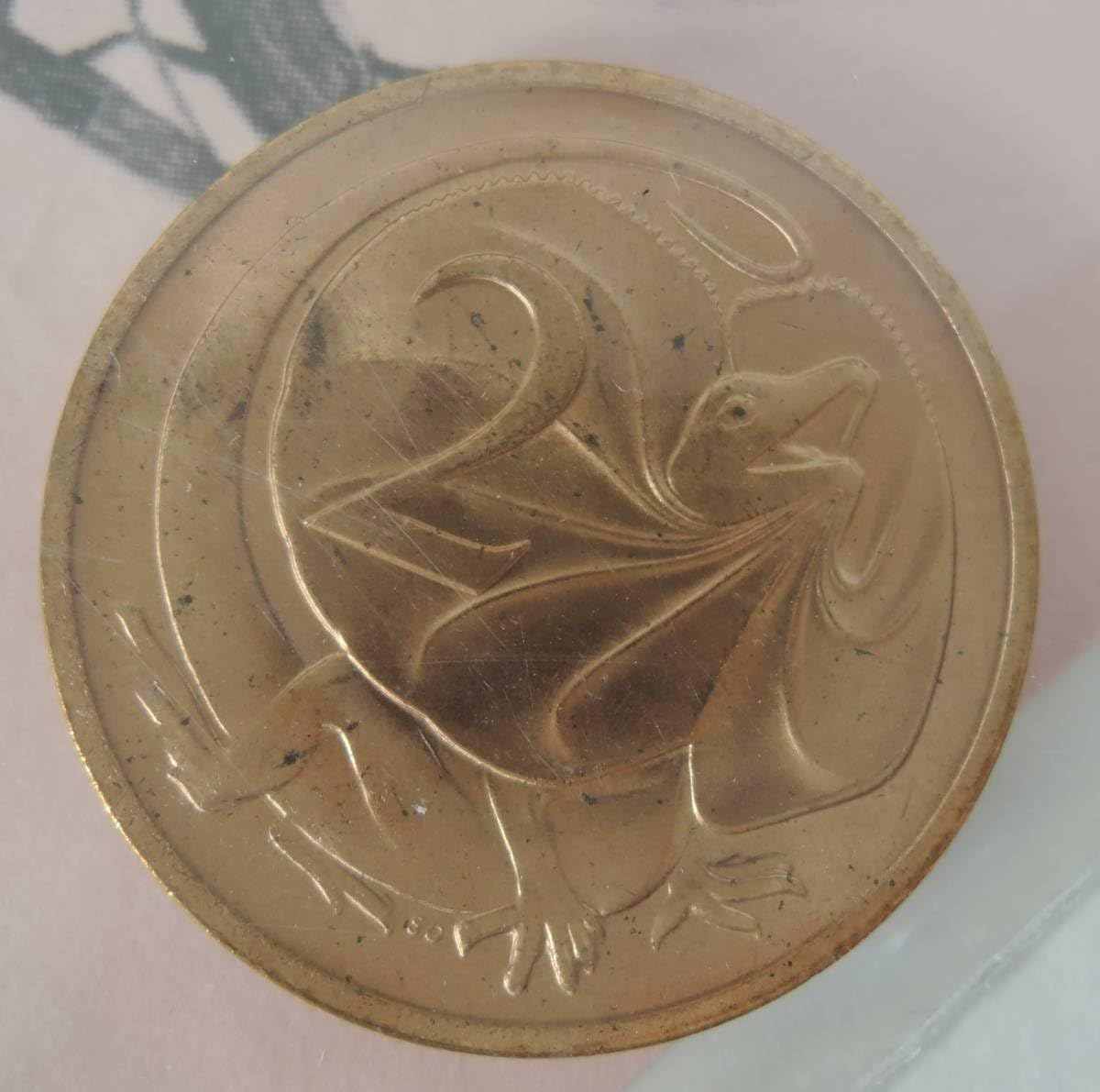 Amazon.co.jp: 01G-1 日本生命 エリマキトカゲのコイン 学名クラミドザウルス キンギー/キンギー銅貨 金銀銅貨 /オーストラリア 2セントコイン : おもちゃ