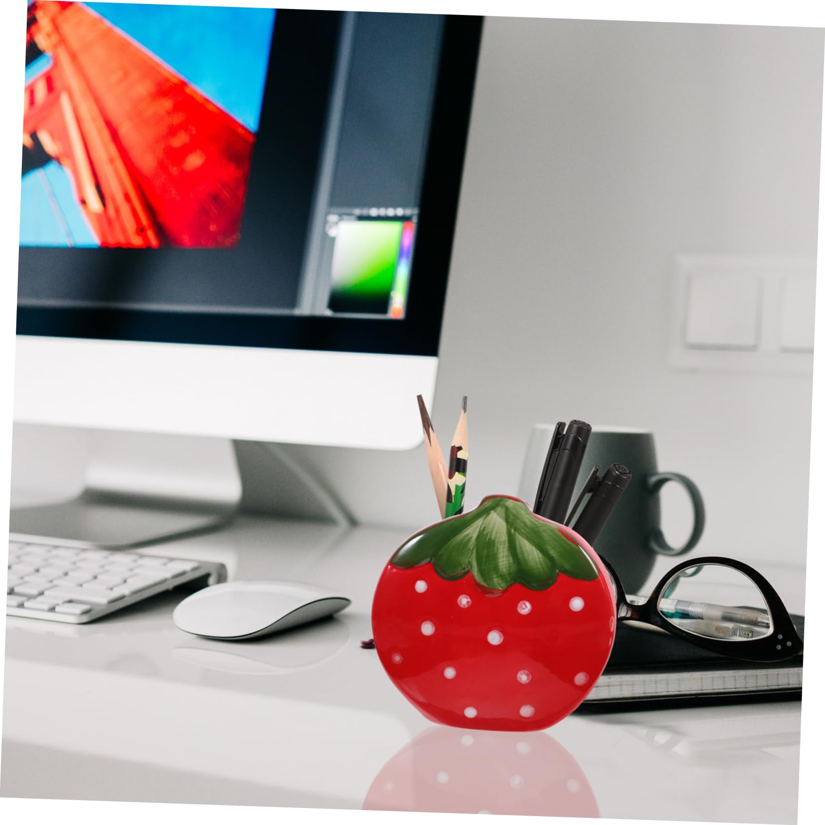 Uonlytech 3 Pezzi portapenne alla fragola Porta a matita da scrivania porta penna in stile semplice Porta di penna alla moda portapenne da ufficio per scrivania ceramica rosso