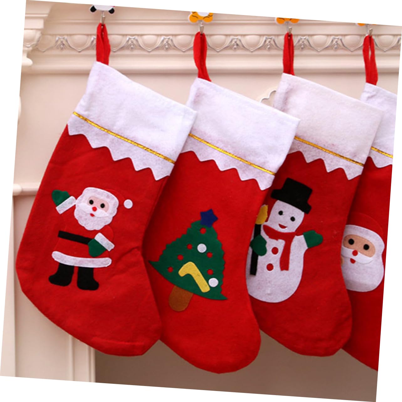 TOPBATHY Stk Weihnachtsgeschenktüte Weihnachtsbonbonstrumpf Weihnachtsstrümpfe Hängen Strümpfe Anhänger Weihnachtsbaumstrumpf Weihnachtssockentasche Weihnachtsdeko-socken Kleine Strümpfe