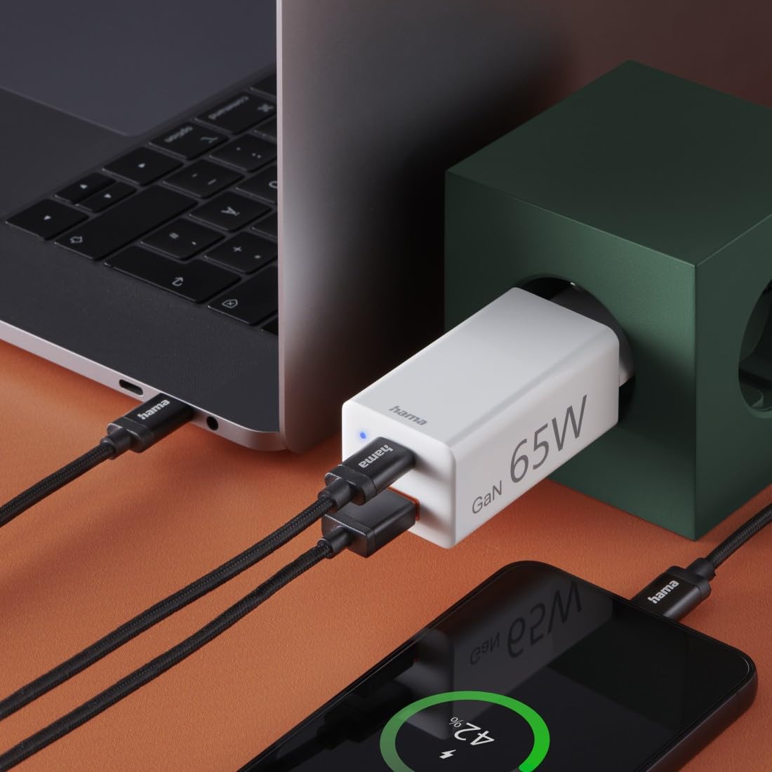 Hama Caricatore USB-C da 65 W (alimentatore di rete a 2 porte USB C + USB A, caricatore rapido con Quick Charge 3.0 e Power Delivery, caricatore USB con tecnologia GaN, caricatore universale per
