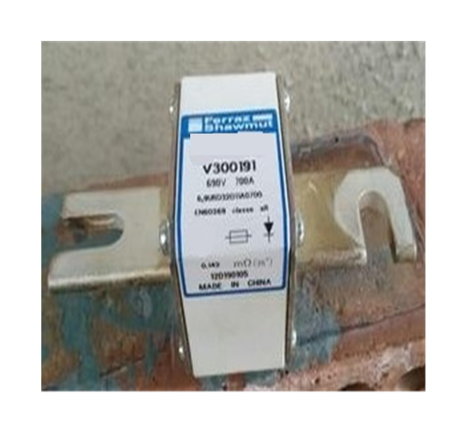 Fusible industriel PC32UD69V630D1A T300190 taille 300189