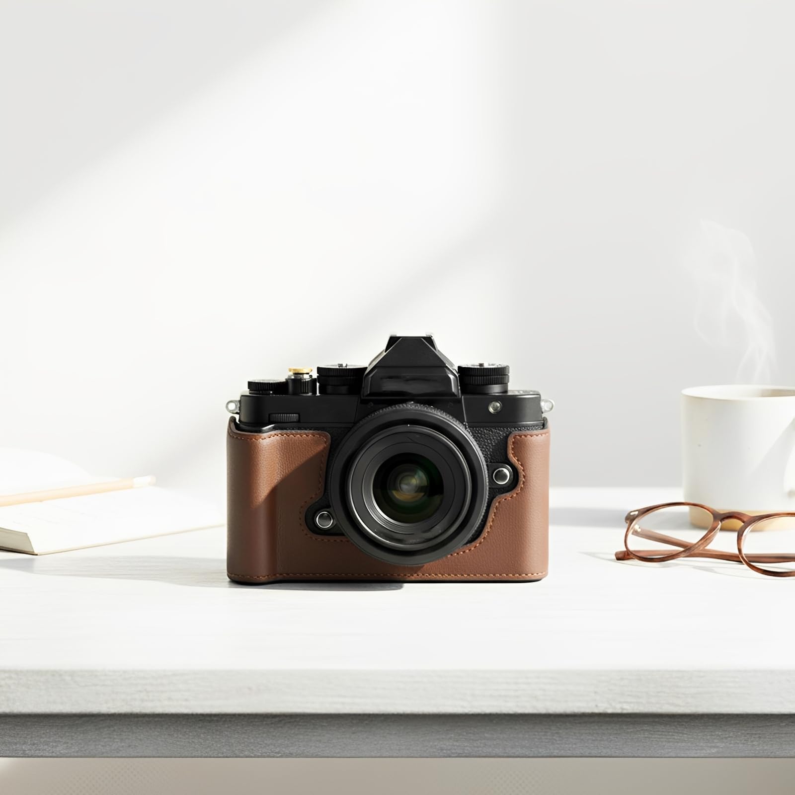 Półetui na aparat kompatybilne z Nikon Z fc osłona ochronna z prawdziwej skóry z dolnym otworem, uchwyt na rękę, łatwy dostęp do baterii, Kawa, pokrowiec ochronny na aparat