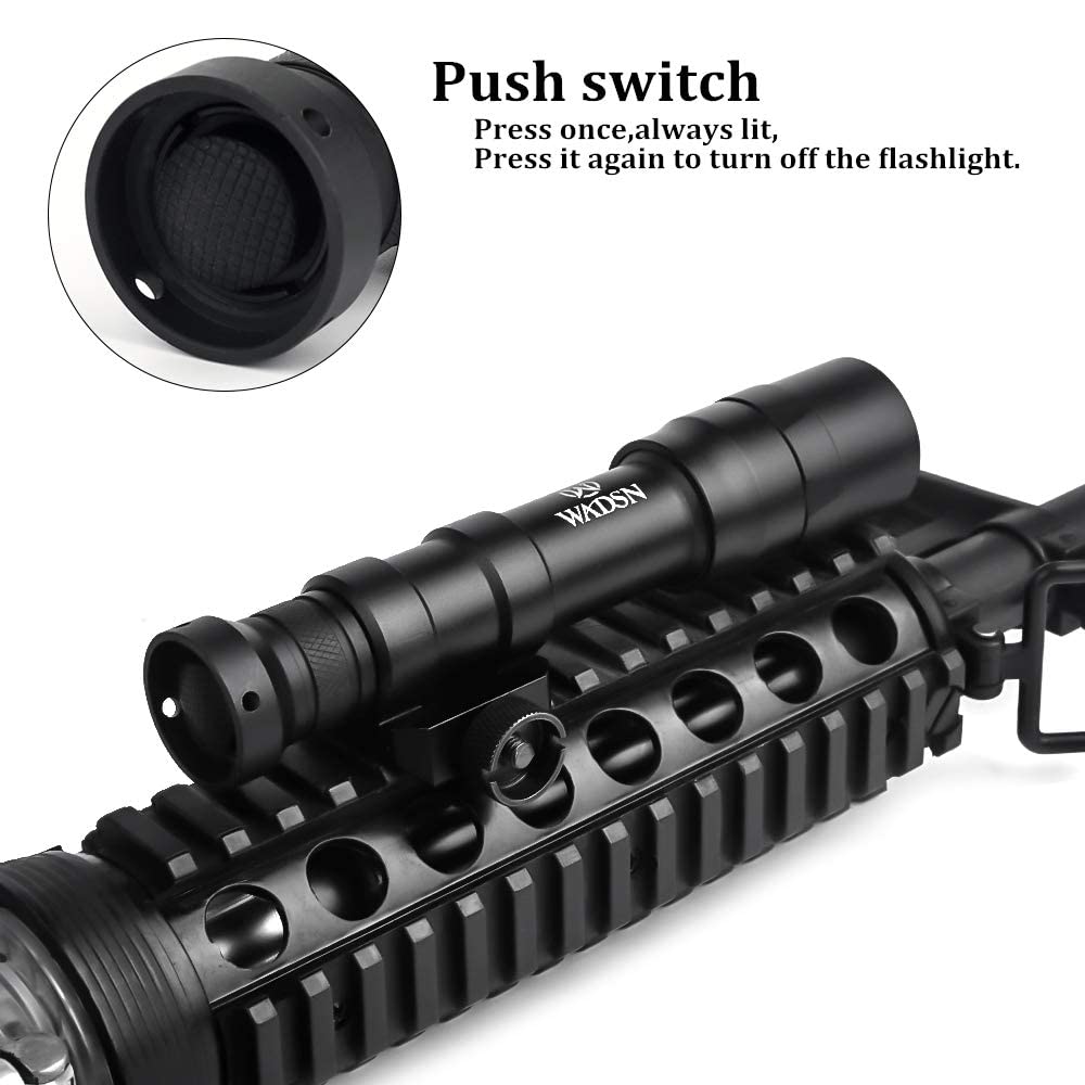 M600DF Torcia Tattica 1400 Lumen Airsoft Torcia con pad a Pressione e Interruttore a Pulsante di Coda per Fucile da 1400 Lumen per Sistema di Guida Picatinny da 20 mm (Nero)