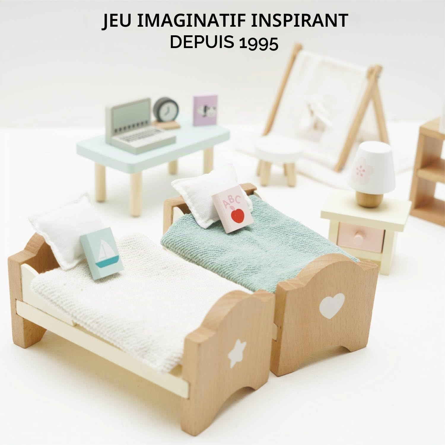 Le Toy Van - Wooden Doll House Daisylane Children's Bedroom Play Set For Dolls Houses , Dolls House Furniture Sets - Suitable For Ages 3+
