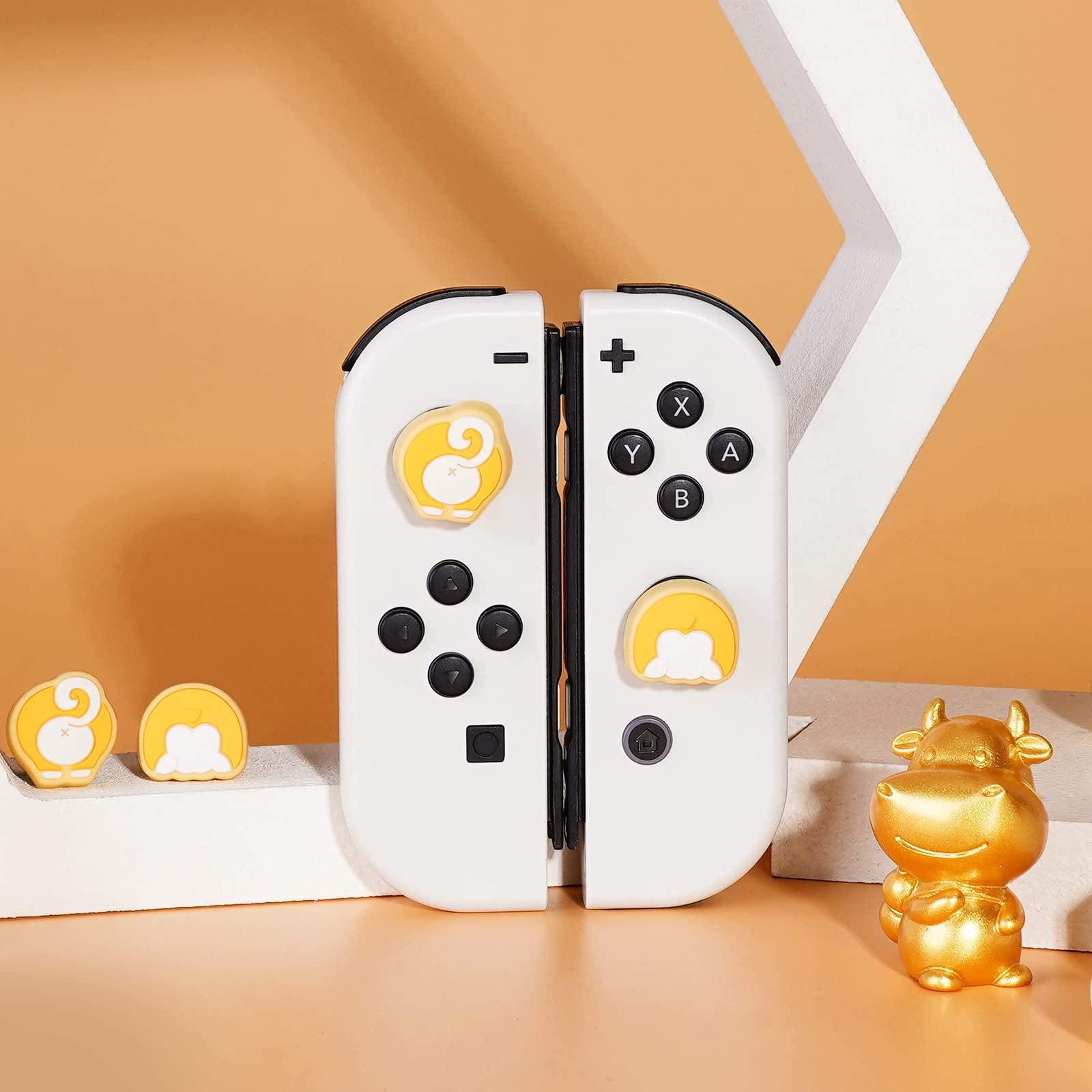 JINGDU Tapa de Botones de Pulgar para Switch Joy-con Agarres para el Pulgar de Silicona Cubierta Protectora de Botones Compatible con Nintendo Switch Lite/OLED 4 Piezas - Soccer — view 3