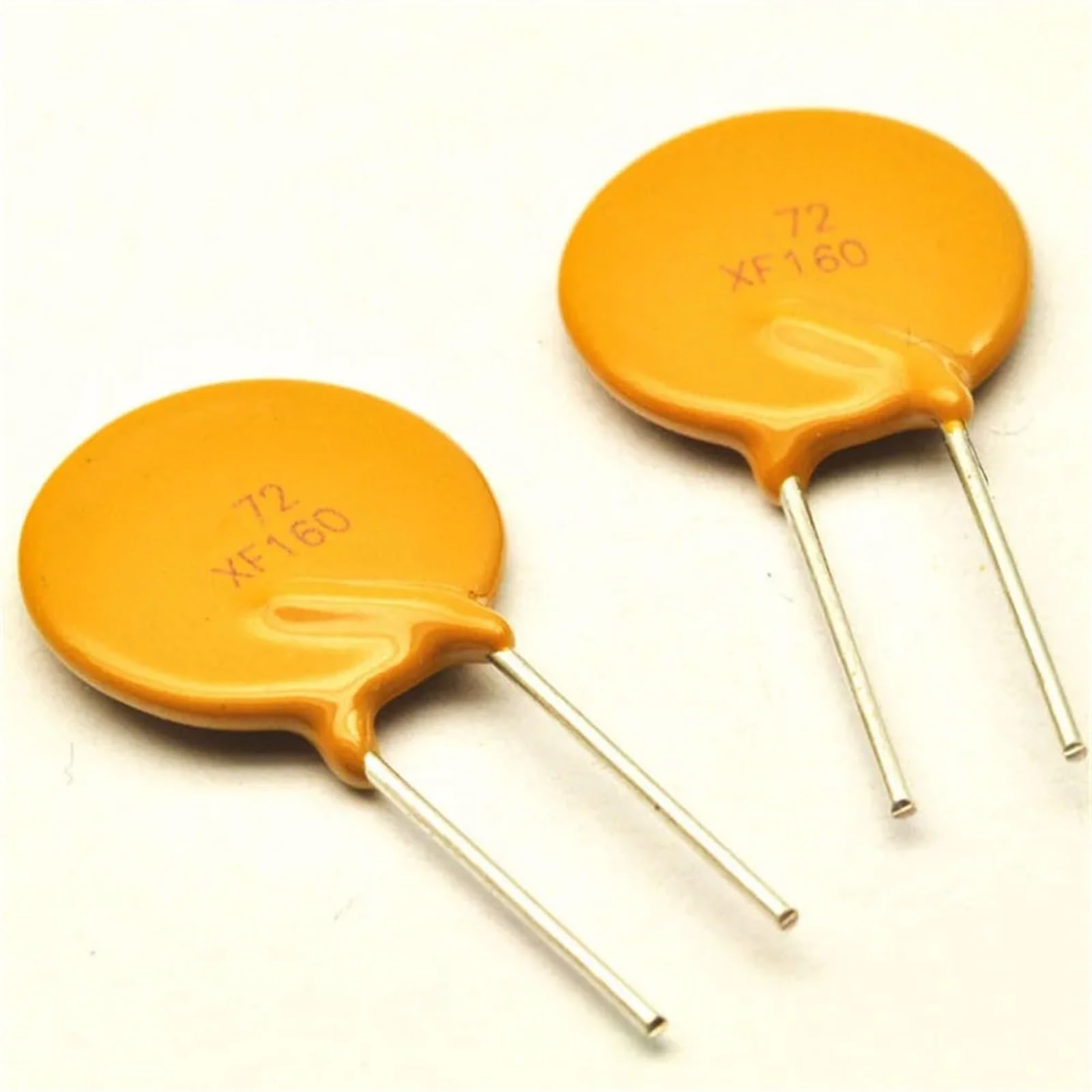 Fusible réinitialisable polymère RXEF160 auto-réparable 1.6A à pas de 5mm - 2