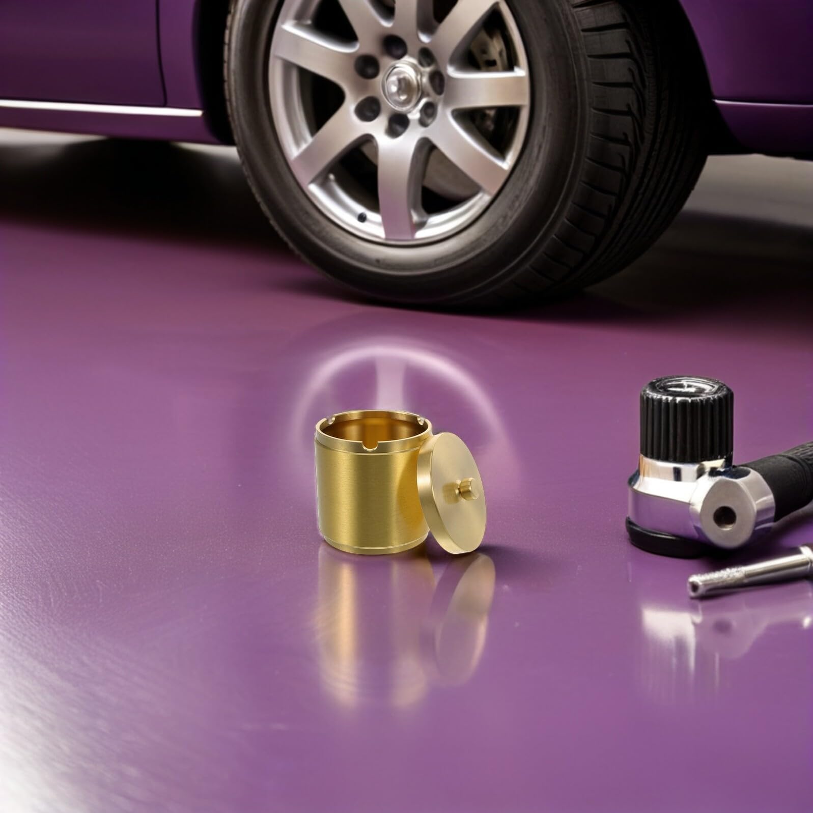 Lot de 2 Cendriers Voiture en Laiton avec Couvercle Sécurisé, Résistant la Chaleur, Design Élégant pour Conducteurs et Fumeurs, Accessoire Automobile Pratique