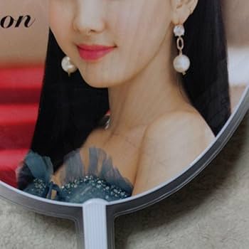 ☆春セール☆TWICE　うちわ　ケース付き　バック２個付き　トゥワイス ☆春セール☆TWICE うちわ ケース付き バック2個付き