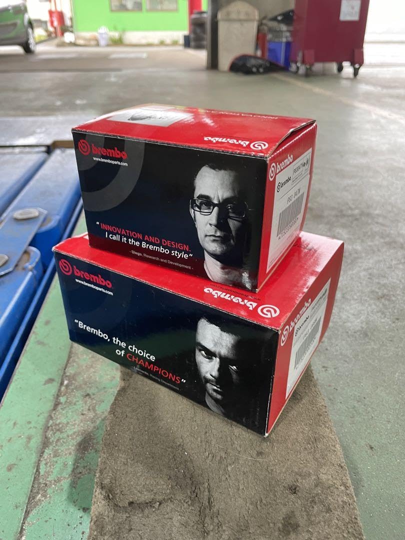 Amazon.co.jp: 20ヴェルファイア ブレンボパッドキット一台分 : おもちゃ 