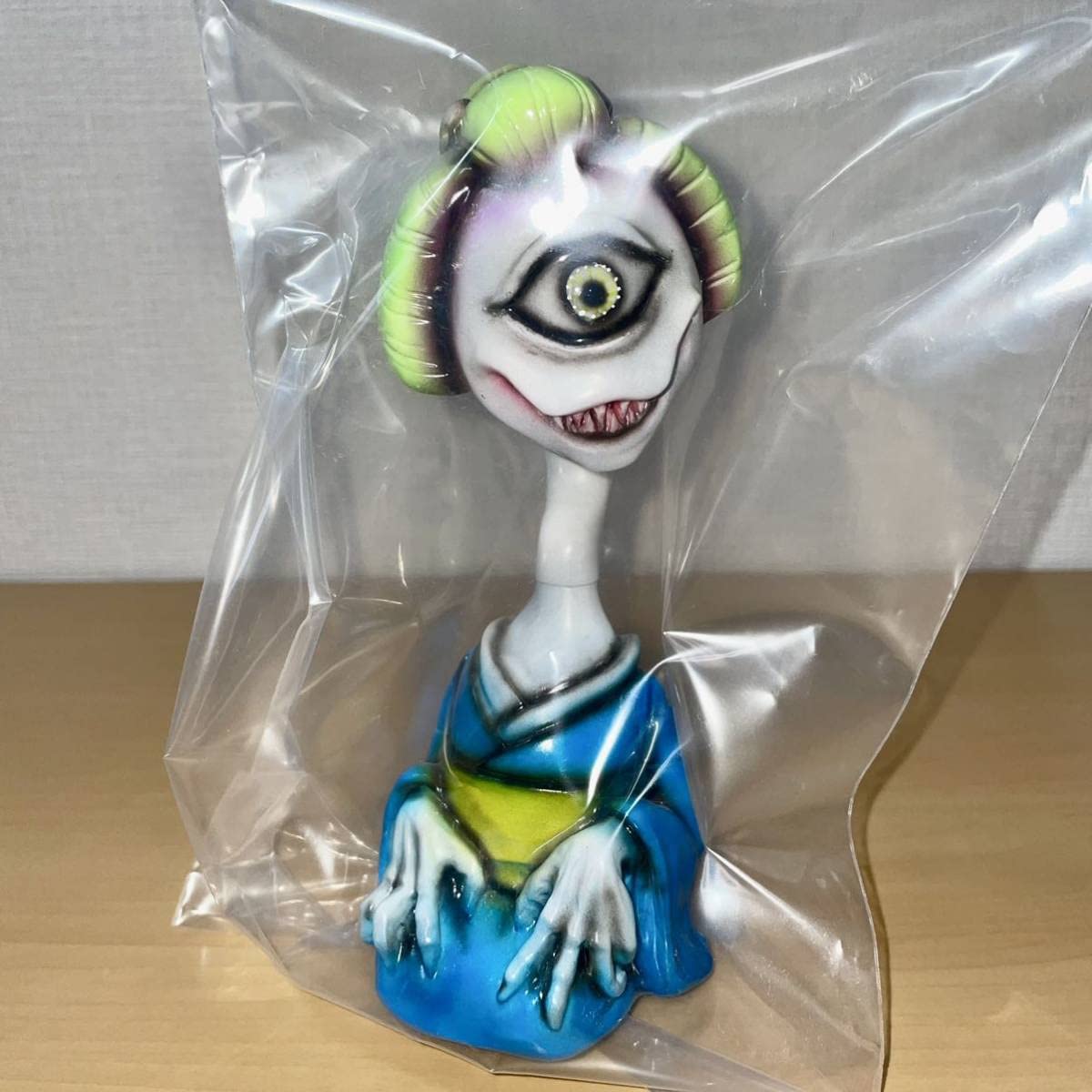 Amazon.co.jp: かっこわらい雑貨店 さちこ One up. 限定カラー 黄緑 髪 