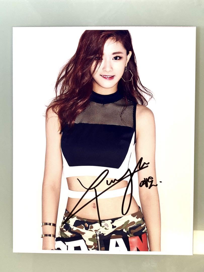 ツウィ…直筆サイン入り超大型写真…TZUYU…TWICE Amazon.co.jp: ツウィ直筆サイン入り超大型写真…Tzuyu…TWICE‥⑪ : おもちゃ