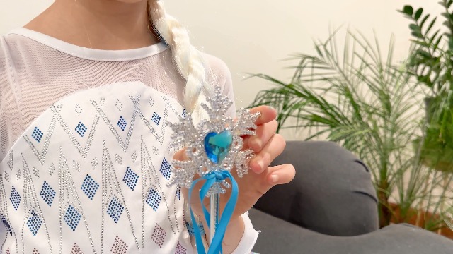 Vestito Da Principessa Elsa Frozen Con Luci LED - Costume Per Bambina Con Parrucca, Corona E Bacchetta Per Carnevale E Feste - Foto 2
