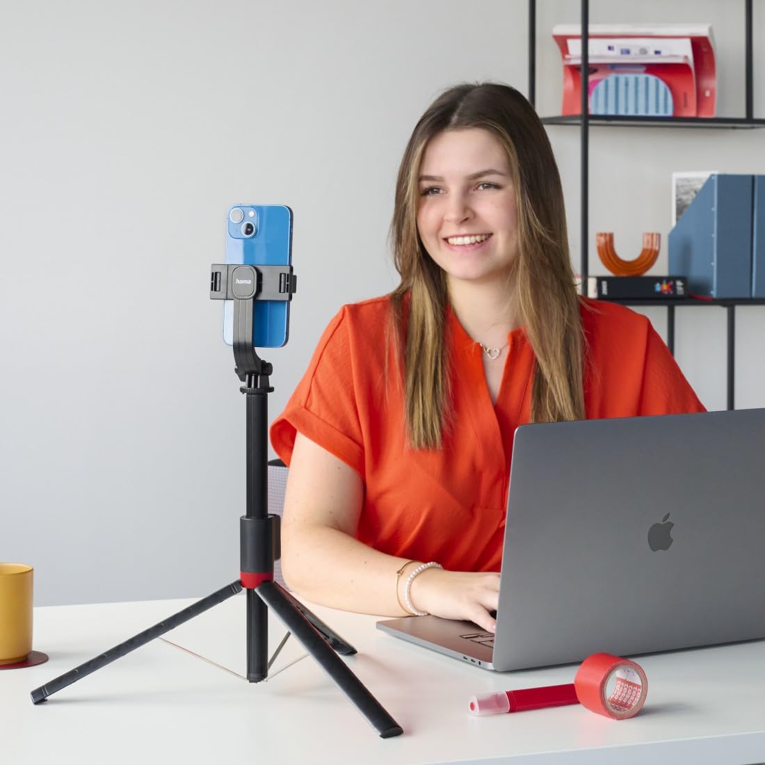Hama selfkie stick (kij do zdjęć, kompaktowy, statyw, monopod, teleskopowy drążek, maks. 170 cm, Bluetooth) czarny