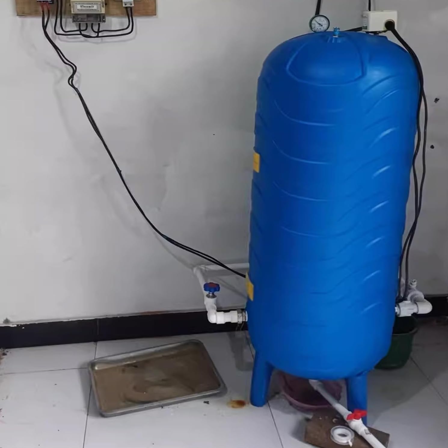 Depósito de presión para evitar cortes de agua en lavandería, cocina y ducha
