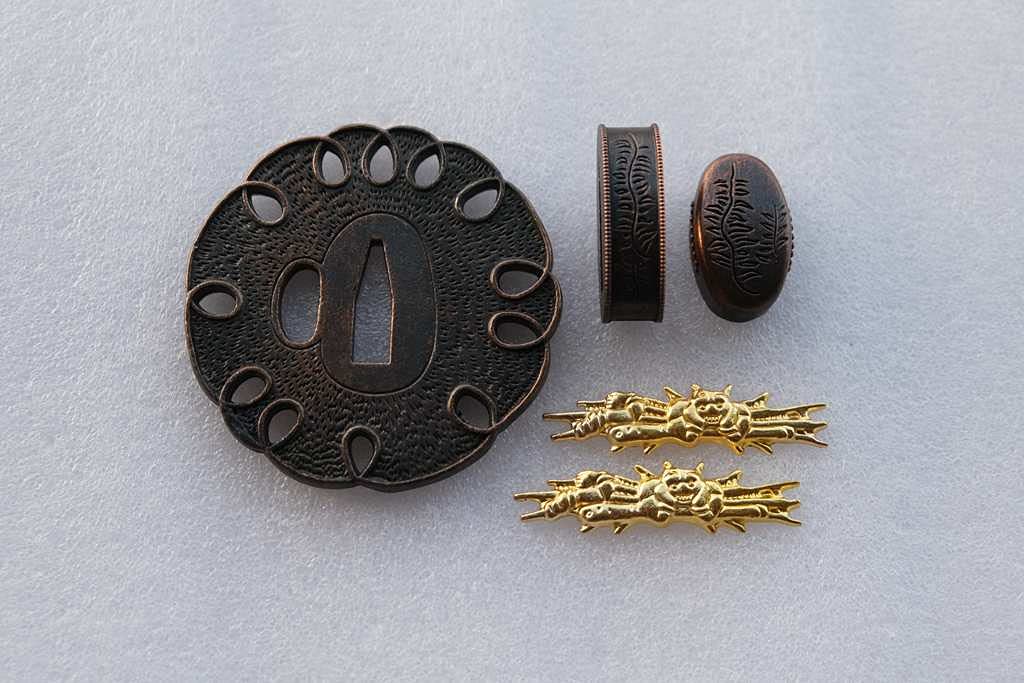 JAPANESE SAMURAI SWORD KOSHIRAE – TSUBA FUCHI KASHIRA MENUKI HJ81-HJ96 (HJ94, 3.14in-3.54in, 2.75in-3.14in,) — image 1