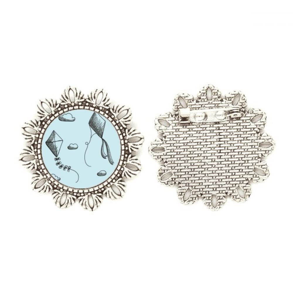 Broche con diseño de cometa artesanal geométrica con flores plateadas de acabado exclusivo medium 4