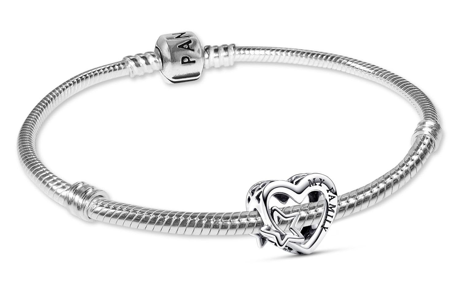 PANDORA Starterarmband für Damen Silber Geschenkset Familie Herz & Stern | Schmuck-Set Bundle Armband mit Charm für Frauen, zauberhafte Geschenkidee