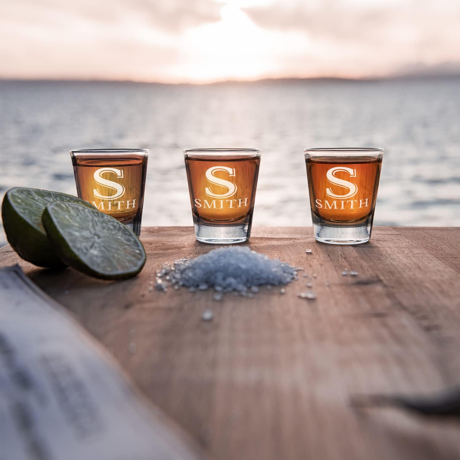 パーソナライズド グラス Vestige モノグラム 2オンス ピンクボトム エッチング ショットグラスセット カスタムテキスト刻印