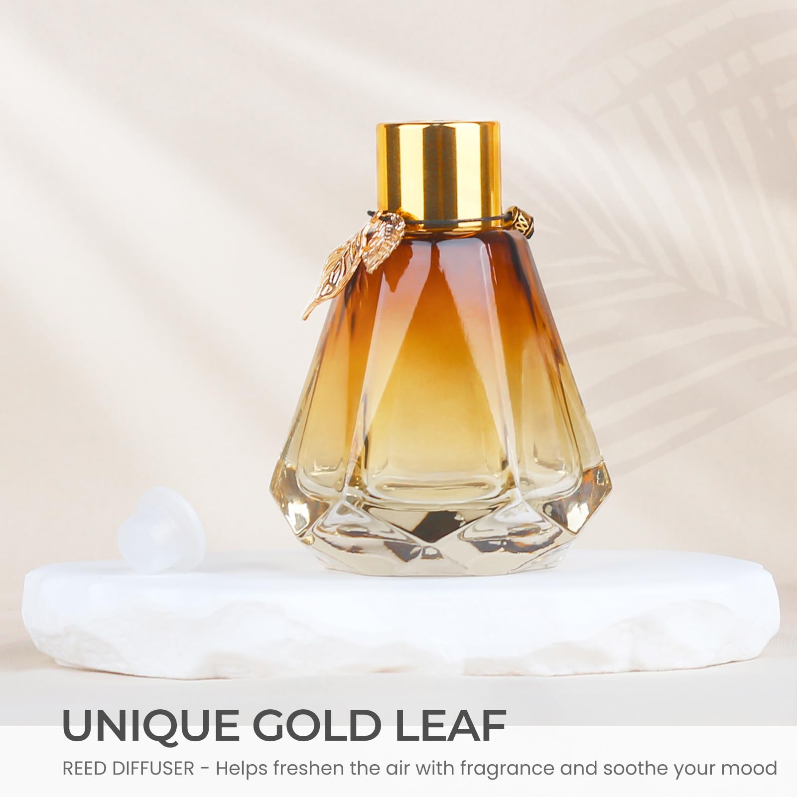 4 Leere Schilfrohr-Diffusorflaschen mit 20 Stäbchen, zartes Blattgold, Glas-Duft-Set mit Deckel für Zuhause, Badezimmer, nachfüllbar, Diamant-Stil, Gold