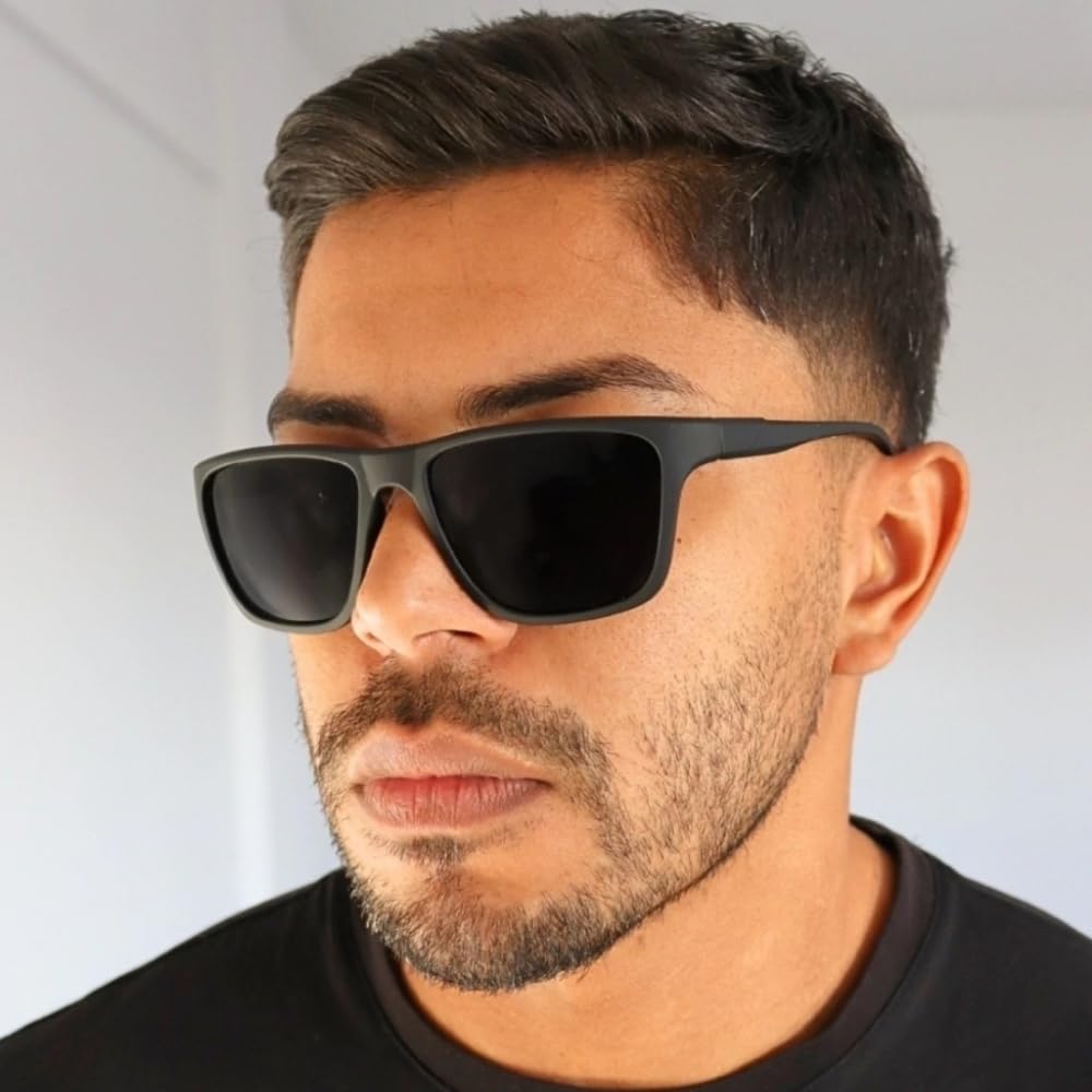 Óculos de Sol Retangular Premium Estilo Esportivo UV400 Unissex Feminino Masculino – Modelo Roma – Cacife Brand em promoção! Veja a oferta e mais achadinhos de Óculos de sol Masculinos 9 Hoje é o melhor dia para comprar Óculos de Sol Retangular Premium Estilo Esportivo UV400 Unissex Feminino Masculino – Modelo Roma – Cacife Brand com aquele preço maroto! Promoção! Aproveite a oferta! 9