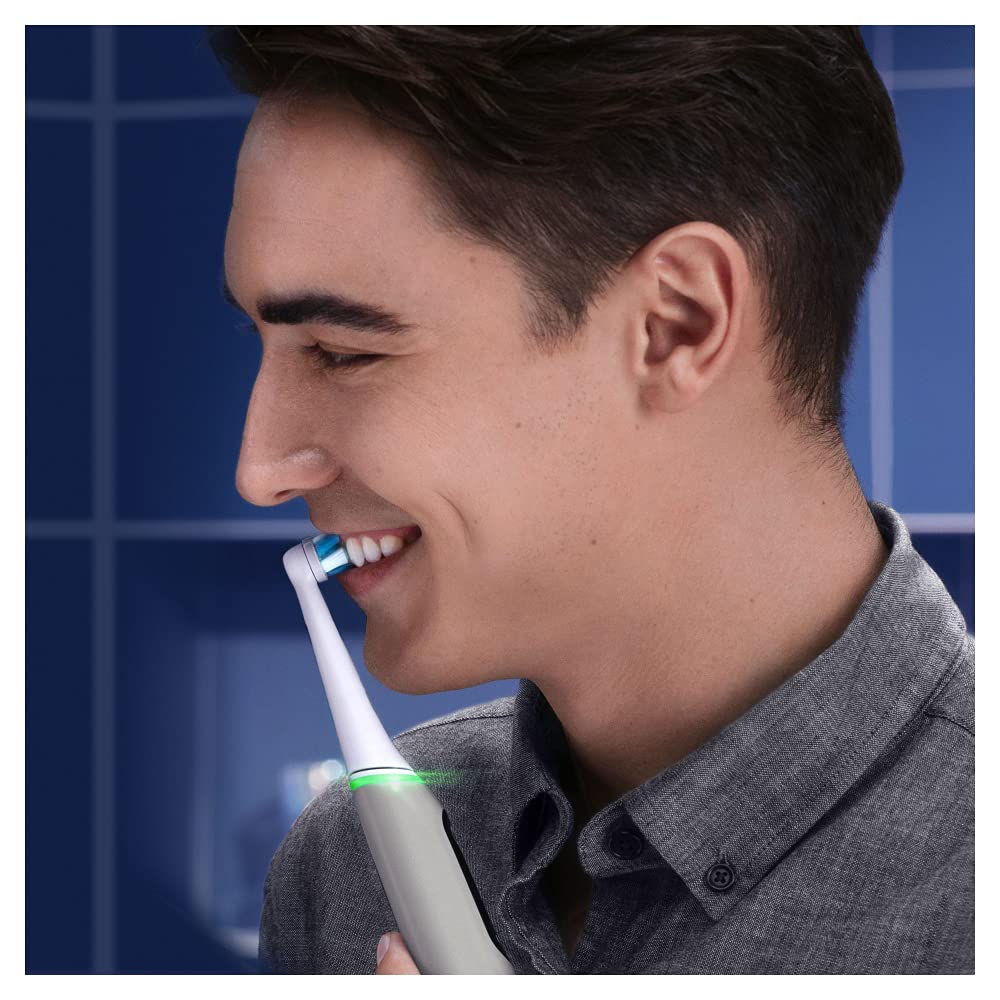 Oral-B iO 6 Brosse à dents électrique avec technologie magnétique révolutionnaire et micro-vibrations, 5 programmes de nettoyage, 1 brosse, écran et étui de voyage, gris opale