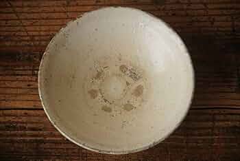 名碗　凛とし姿が美しい　刷毛目　平茶碗　銘(水月) 李朝初期　時代品　茶碗 名碗 凛とし姿が美しい 刷毛目 平茶碗 銘(水月) 李朝