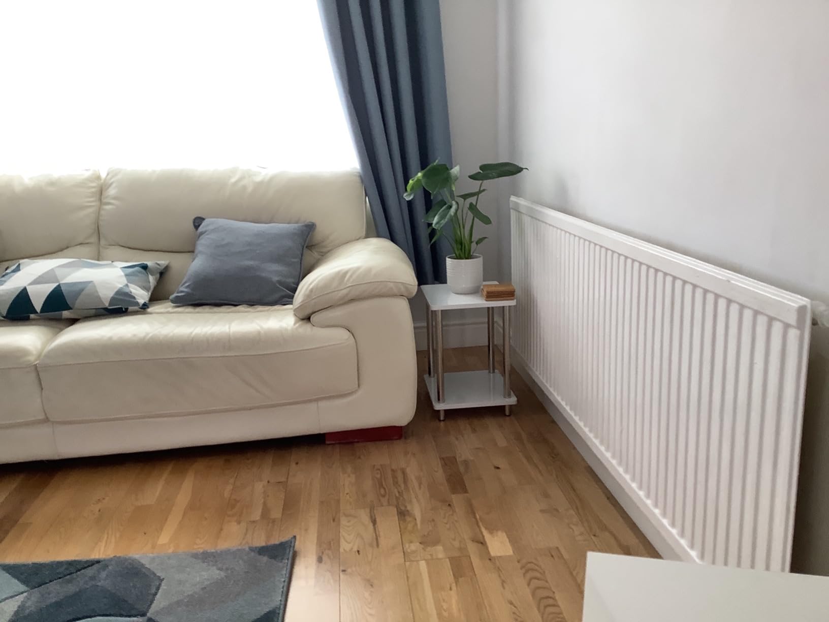 Tok Mark Traders Unique Stylish Norsk High Gloss Stainless Steel Legs