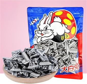 White Rabbit Tianshan Cream Plum Candy 300g/bag, Sweet and Sour Plum Snack, New Year's Moving Nostalgic Snack, Fruit Hard Candy, Chewing Gum 1 bag