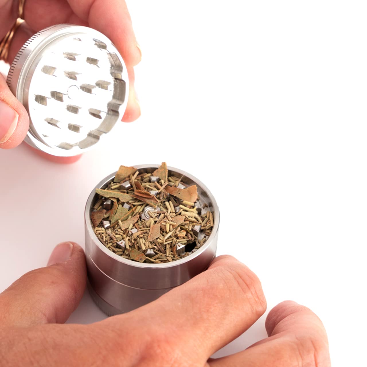 Sunmondo Grinder - Grinder in acciaio INOX, 4 pezzi, 45 x 45 mm, con raschietto per polline