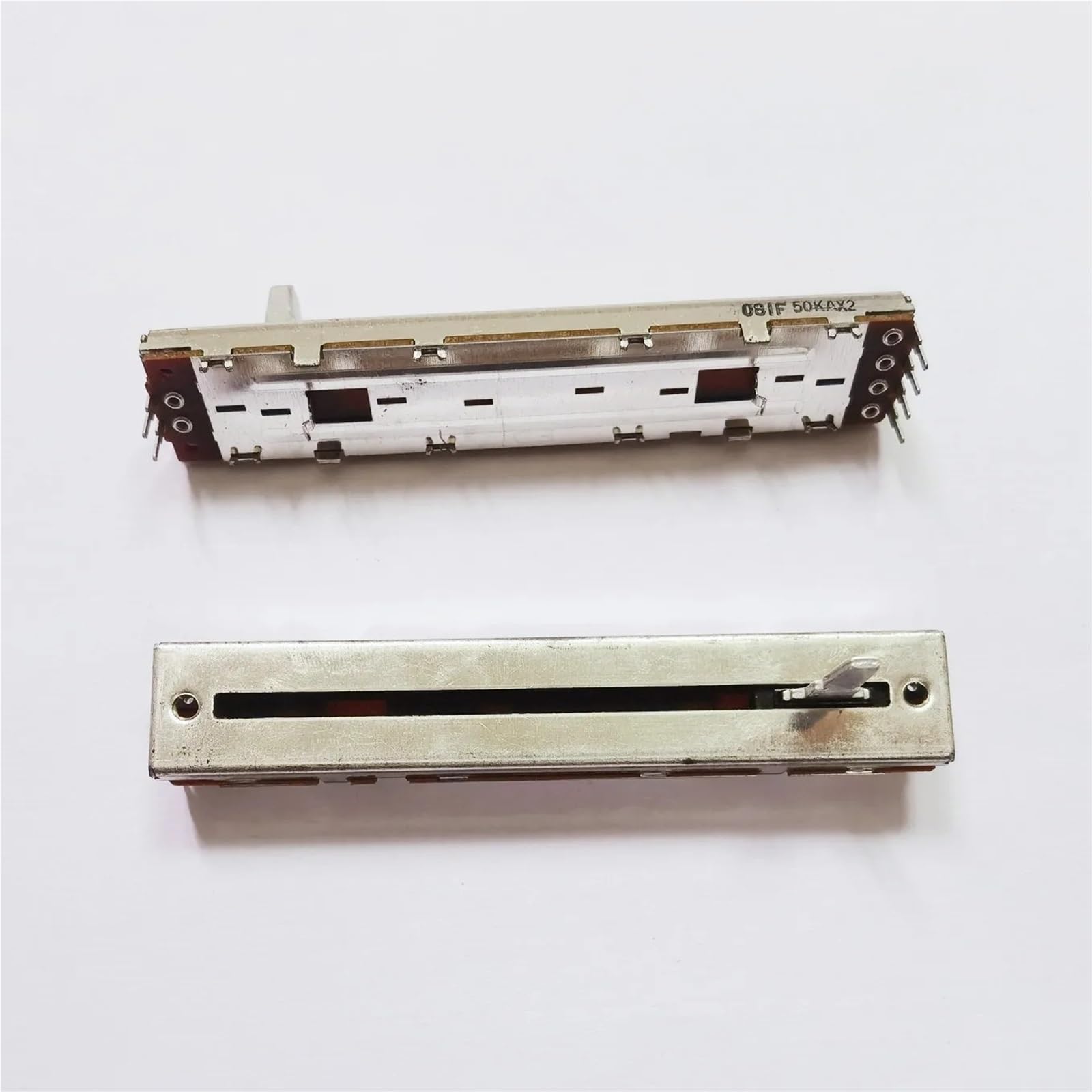 1 potenziometro scorrevole da 8,8 cm for la regolazione del volume, console di mixaggio a doppio canale A50KX2 (SWITCH)
