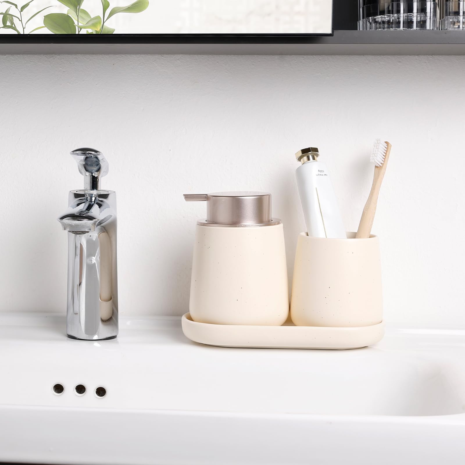 BosilunLife Set di accessori per il bagno, set di 3 dispenser di sapone da bagno in ceramica, set di accessori decorativi, dispenser di sapone e portaspazzolino (liquido beige tascabile)