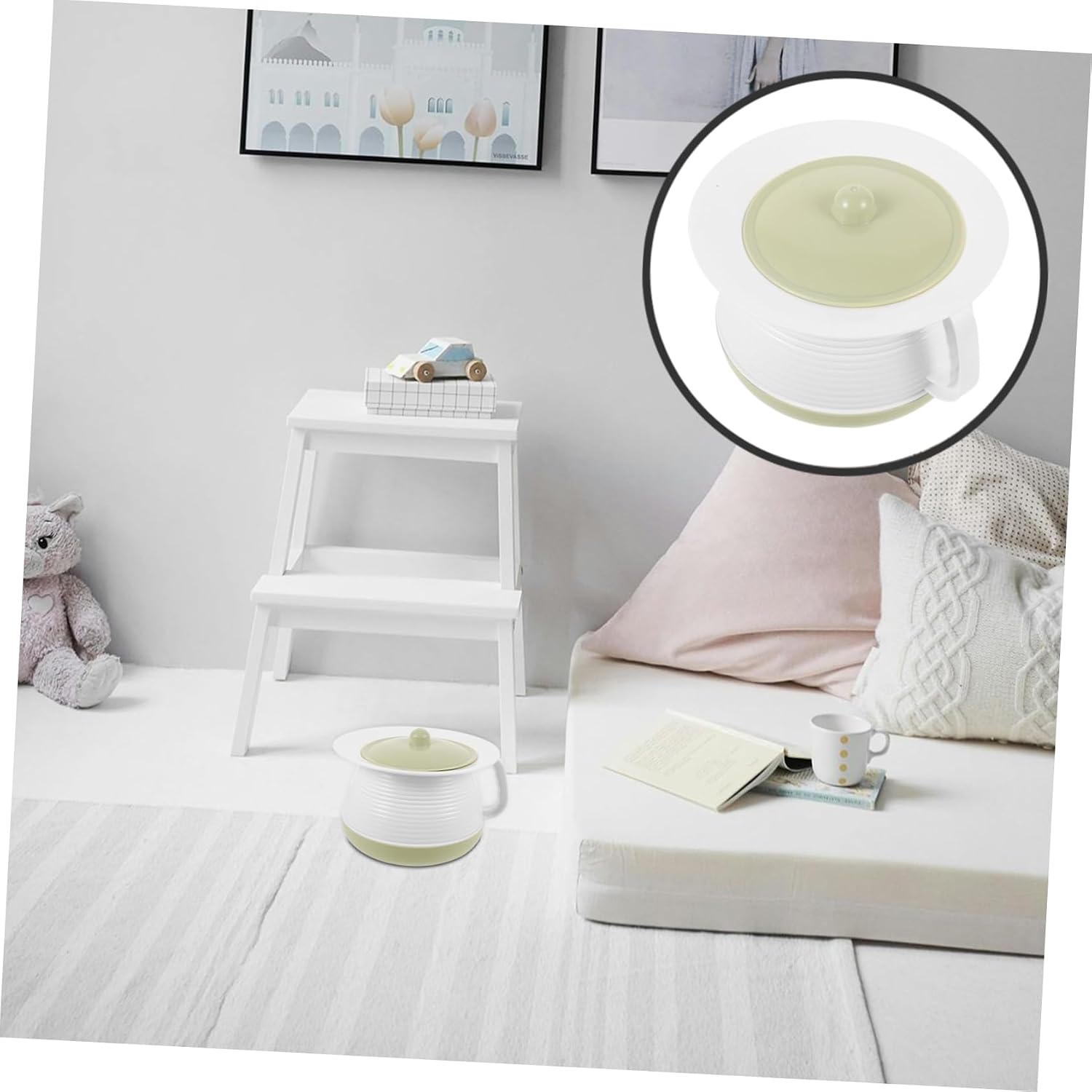Household Urinal with Lid Multi Functional Spittoon for Adults Sturdy Plastic Night Urine Pot for Family Use Convenient Indoor Potty for All Ages