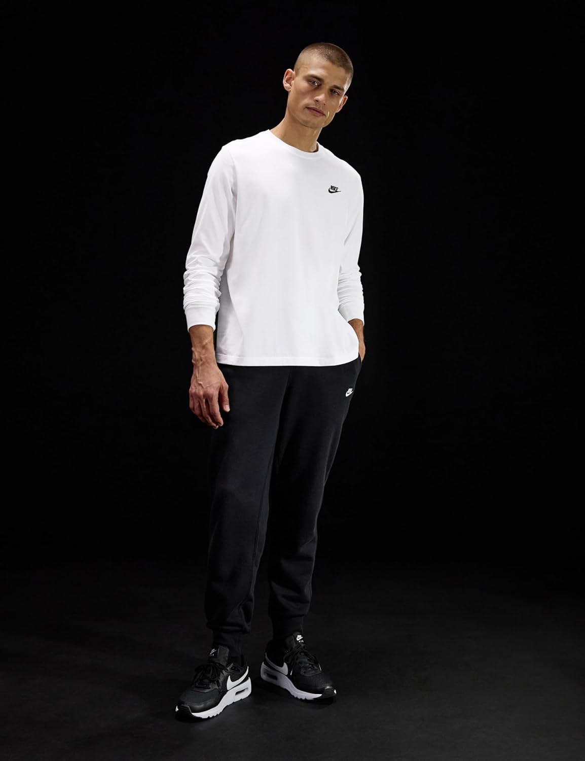 Nike Men's Sportswear Club Long-Sleeve T-Shirt