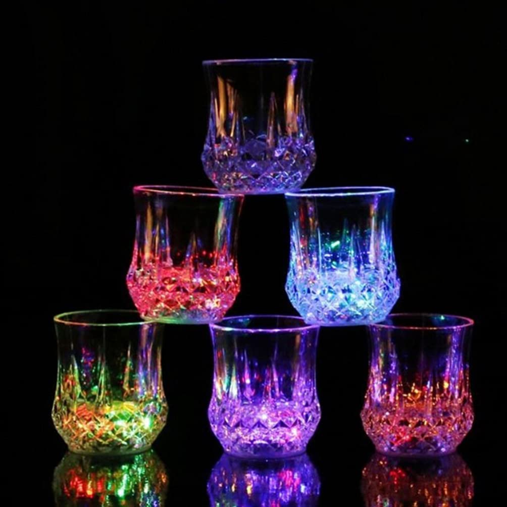 Amosfun Flash Light Up - Set di tazze con bicchieri da tè, con luce a LED, multicolore, per bar, discoteca, compleanni, feste, laurea, 10 pezzi