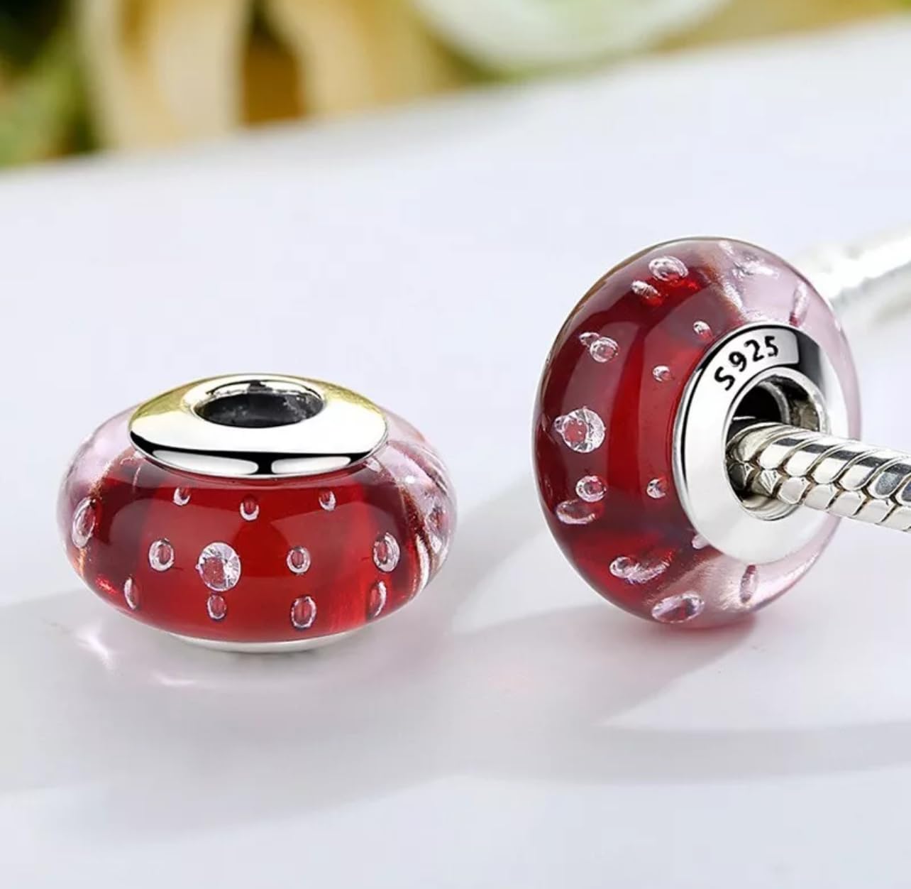 MOCHAMIK Rote Glas-Charmperle aus echtem 925er-Sterlingsilber, kompatibel mit Armband