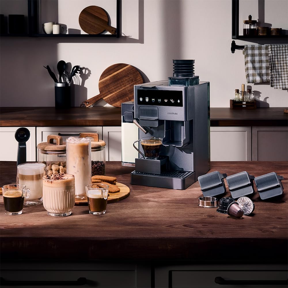 Cecotec Freestyle Grind & Latte Kaffeekapselmaschine, 1400 W, 20 bar, Multi-Kapseln, konische Mühle, 1,6 l Wassertank, 300 ml Milch, Thermoblock, Touchscreen