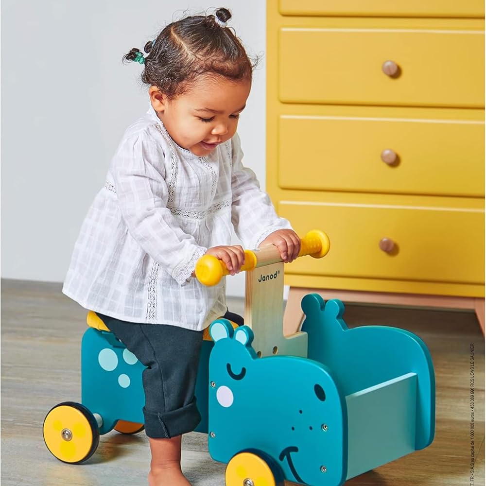 Janod - Cavalcabile per Bambini in Legno Ippopotamo - Maniglie Ergonomiche e Ruote Silenziose - Scomparto per Riporre - Apprendimento dell'equilibrio - A Partire dall'anno, J08003, Blu e Giallo