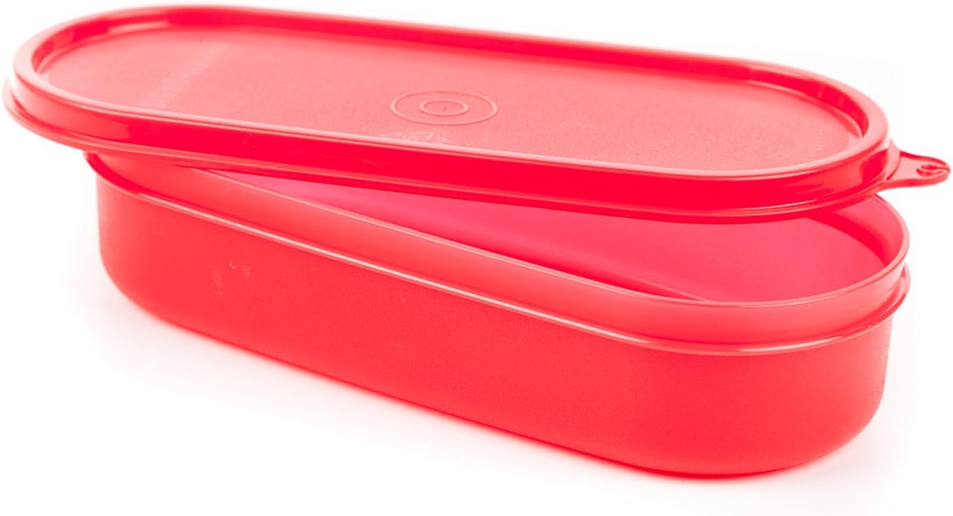 SignoraWare 500ml Flat Oval Plastic Container with Lid, Bpa Free Bowl, Food Grade Box, Spill Leak Proof Case, Microwave Safe, Freezer Compatible, Semi Transparent, Store and Stack (0.5Litres Red)