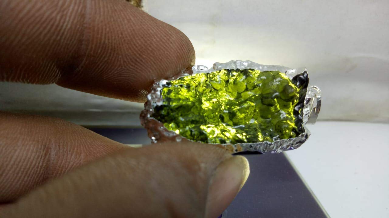 Mautik SadiwalaStone Natural Moldavite Pendant (Green)