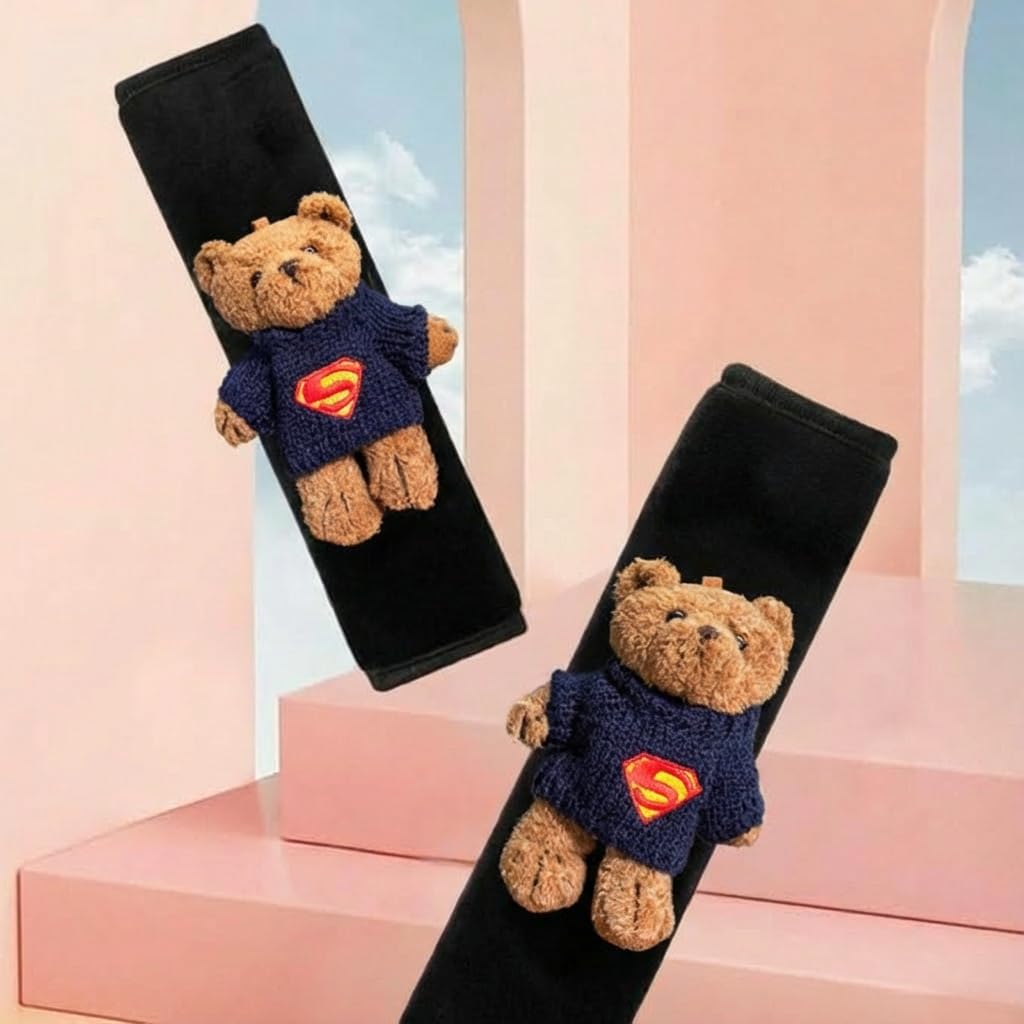 UNICOLD Funda suave para cinturón de seguridad compatible con todos los coches, cómoda mochila de conducción, diseño de oso marrón, 2 piezas (Superman)
